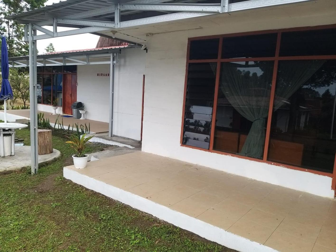 Kaliaga Bungalow ブラスタギ エクステリア 写真